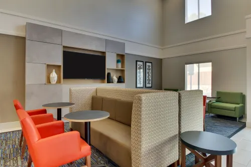 Holiday Inn Express & Suites Atlanta-Emory University Area Public Areas Photos