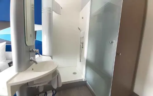 MD7 Hotel Cirebon Kamar Photos