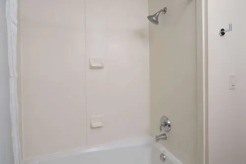 Best Western Valencia/Six Flags Inn & Suites Phòng Photos