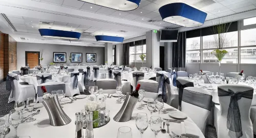 DoubleTree by Hilton London Victoria Dining Photos