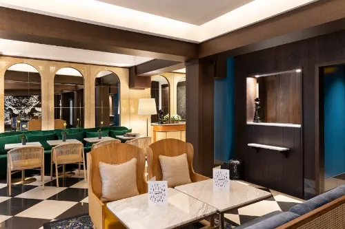 The Chess Hotel Рядом с отелем Photos