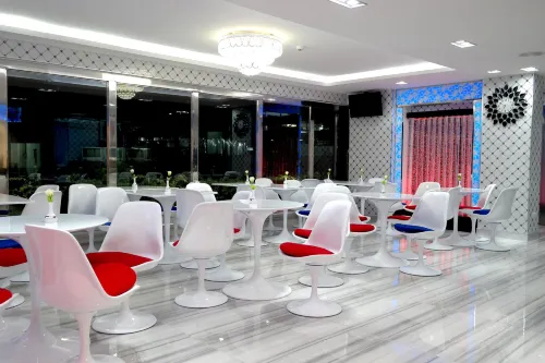 Top High Airport Link Hotel, Bangkok Dining Photos