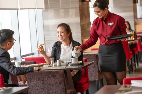 Holiday Inn & Suites Jakarta Gajah Mada Makanan Photos
