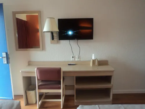 Motel 6 Albuquerque, NM - Northeast Photos