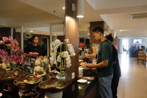 Next Hotel Yogyakarta Makanan Photos