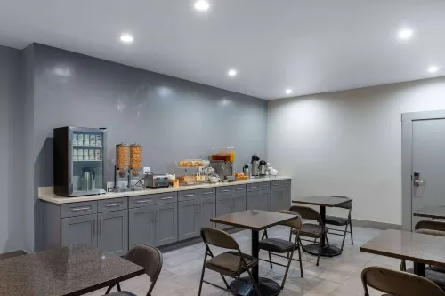 Super 8 by Wyndham San Francisco/Union Square Area Restauration Photos