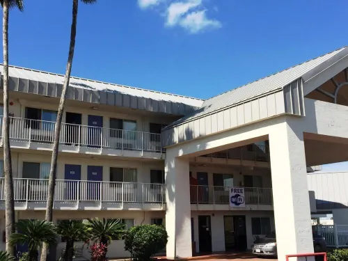 Motel 6 Brownsville, TX North Esterni Photos