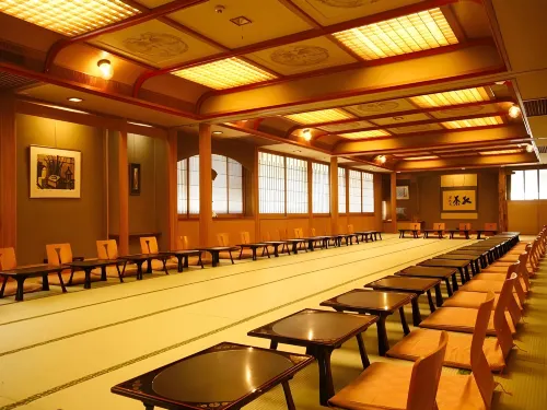 Sennennoyu Koman Business Photos