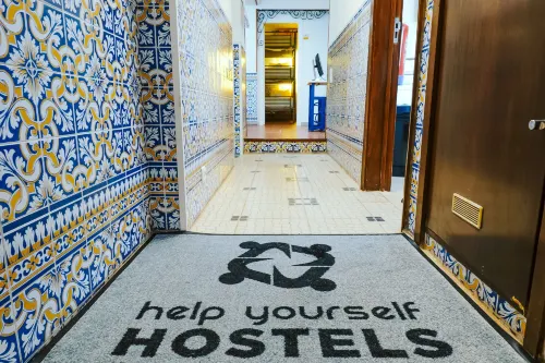Help Yourself Hostels - Restelo Area Publik Photos