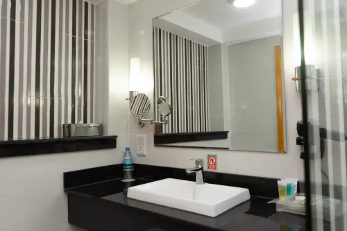Holiday Inn Dar ES Salaam City Centre Chambres Photos