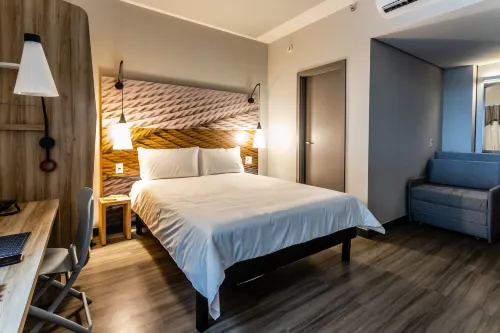 Ibis Palmas Avenida JK Photos