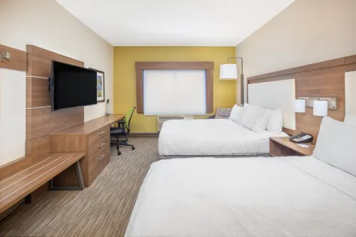 Holiday Inn Express & Suites Bishop Rooms Photos