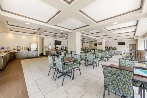 Best Western Naples Plaza Hotel Dining Photos