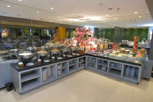 Hotel @HOM Semarang by Horison Makanan Photos