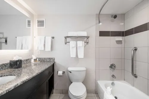 Best Western Plus Marina Gateway Hotel Rooms Photos
