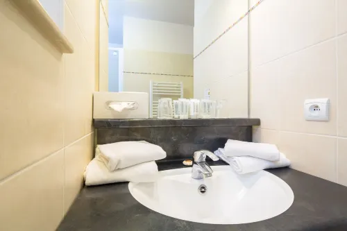 Tulip Inn Honfleur Residence Rooms Photos