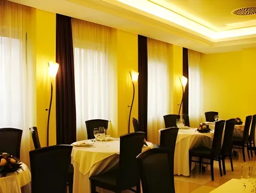 Hotel Palace Verona Dining Photos