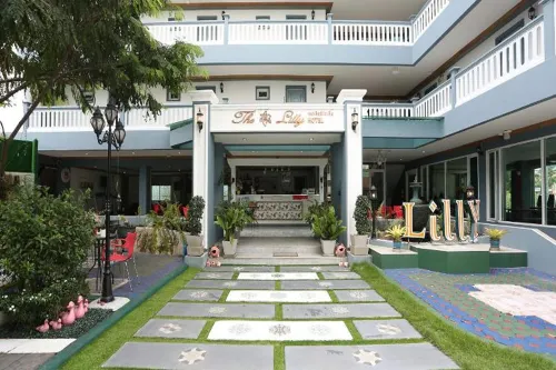 The Lilly Hotel Phòng Photos