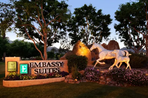 Embassy Suites by Hilton la Quinta Hotel & Spa À proximité de l'hôtel Photos