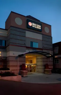Red Lion Inn and Suites Victoria Eksterior Photos