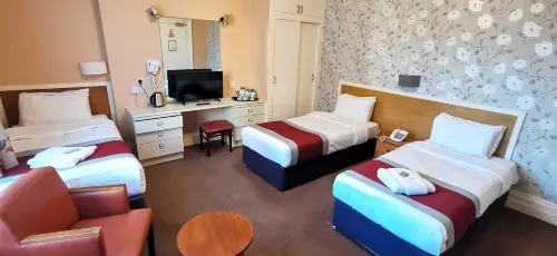 Russell Hotel Rooms Photos