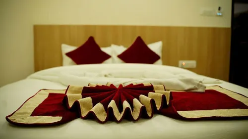 Hotel Namaskar Rooms Photos