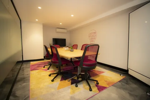 Studio 8 Residences - Adults Only Business Facilities Photos