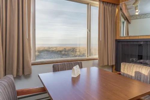 Ebb Tide Oceanfront Inn Rooms Photos