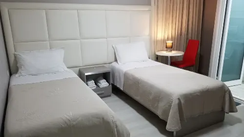 Freddy's Hotel Photos