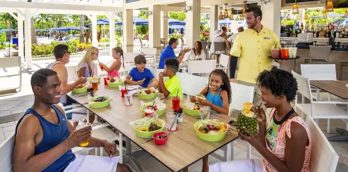 The Grove Resort & Water Park Orlando Restauration Photos