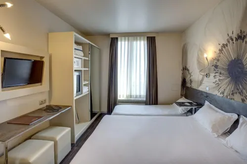 Hotel Vivaldi Puteaux Photos