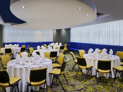 Novotel Toronto North York Business Facilities Photos