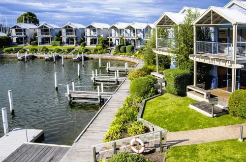 Captains Cove Resort - Waterfront Apartments Aree comuni Photos