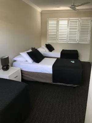 Tropicana Motel Rooms Photos
