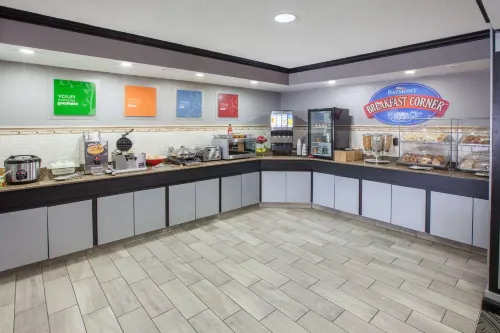Baymont by Wyndham Madison Heights Detroit Area Dining Photos