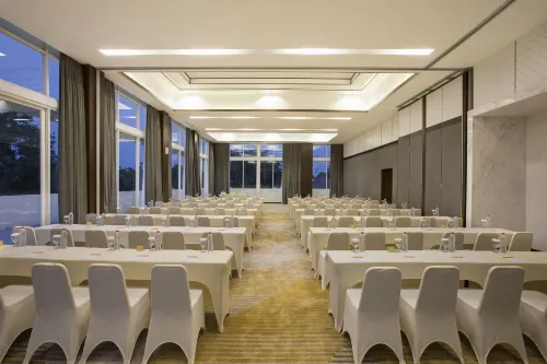 Kampi Hotel Tunjungan Surabaya Fasilitas Bisnis Photos