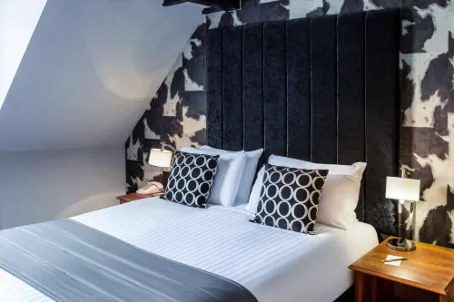 Barons Court Hotel Walsall Photos