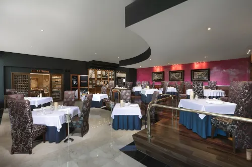The Pyramid Cancun by Oasis - All Inclusive Restauration Photos