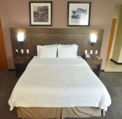 Hampton Inn by Hilton Tampico – Zona Dorada Rooms Photos