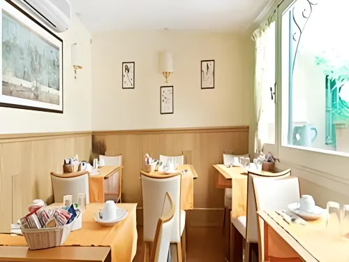 Piazza di Spagna Prestige Featured Photos