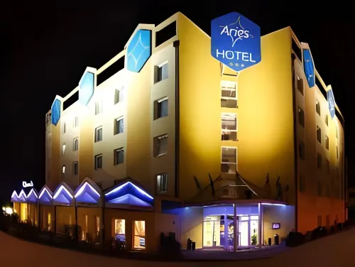 The Aries Hotel Eksterior Photos