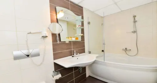 Art Plaza Hotel Photos