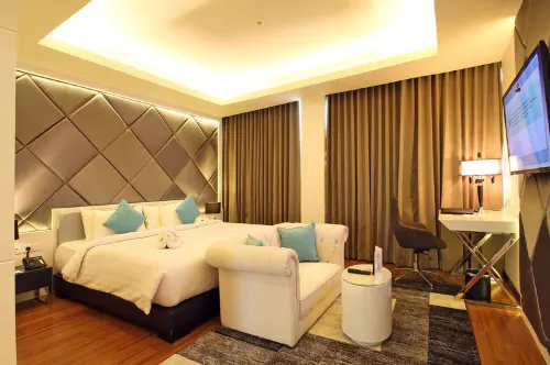 The Alana Hotel & Convention Center Solo by Aston Photos