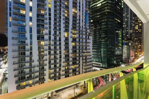 Courtyard Miami Downtown/Brickell Area Rooms Photos