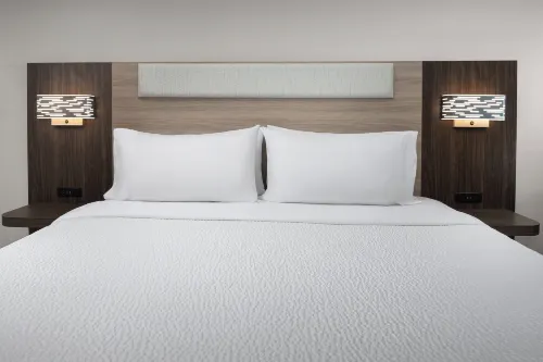 Holiday Inn Express Spokane Airport Kamar Photos