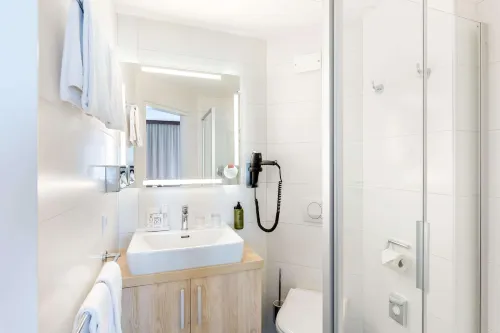 Austria Trend Hotel Salzburg Messe Kamar Photos