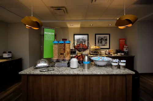 Hampton Inn & Suites by Hilton Truro Dining Photos
