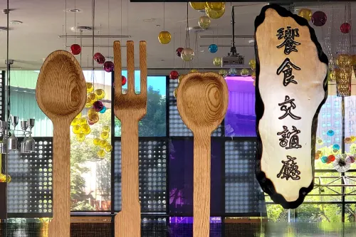 Freedom Design Hotel Dining Photos