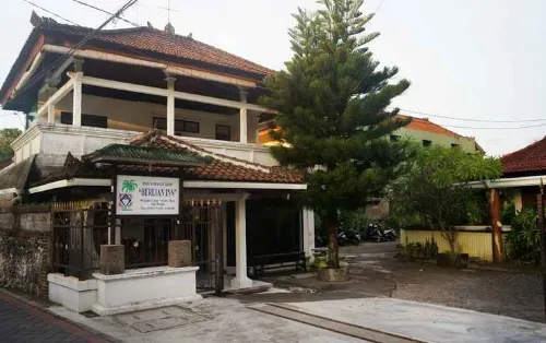 Berlian Beach Inn Kuta Eksterior Photos