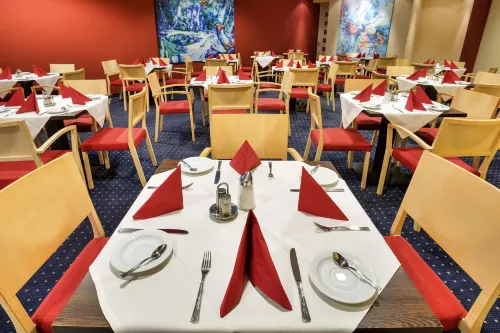 Austria Trend Hotel Ananas Dining Photos